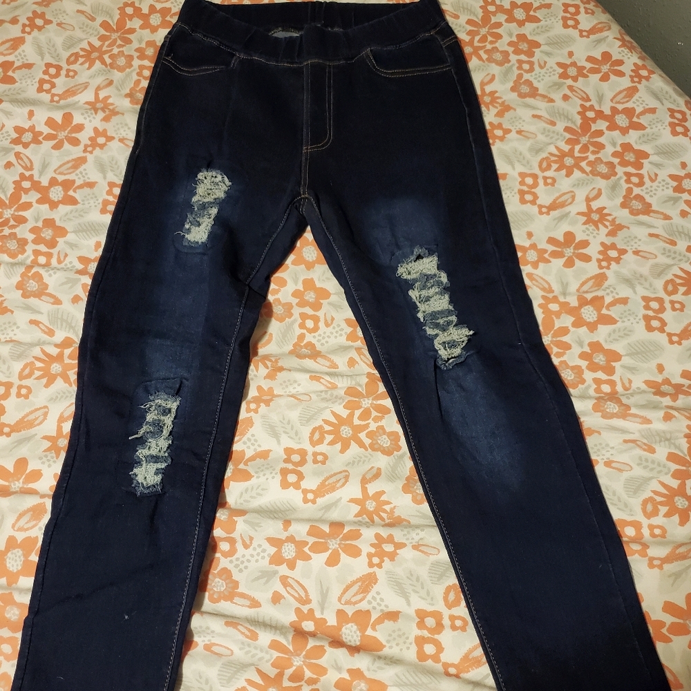 Camo patch distressed jeggings